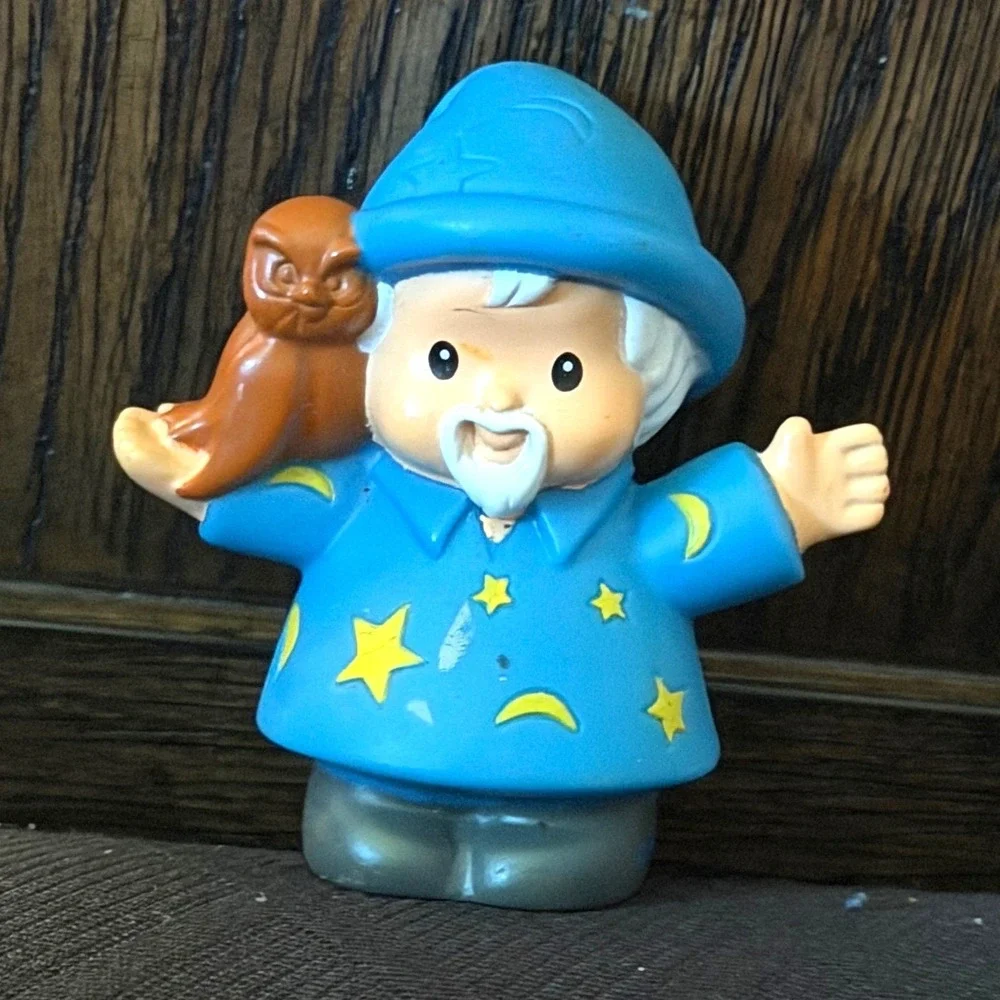 Fisher-Price Little People Merlin the Wizard Owl Figure Blue Stars 2005 C5534